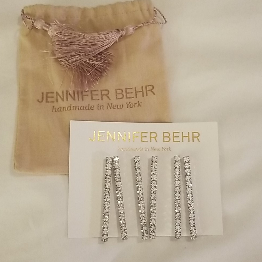 The "Gwen" Bobby Pins.